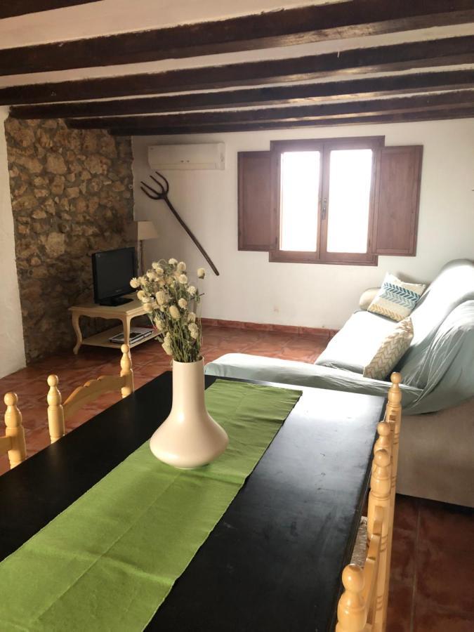 Masia Llambrich ديلتيبري المظهر الخارجي الصورة